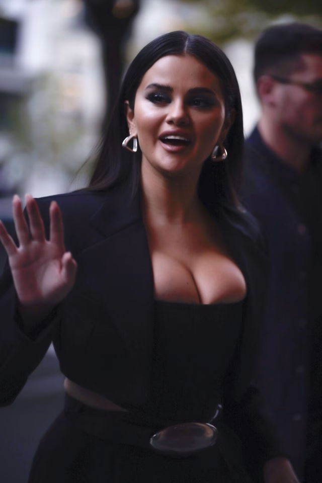 *EXCLUSIVE* Selena Gomez puts on a sexy display as she dines at the Royal Monceau in an elegant black suit