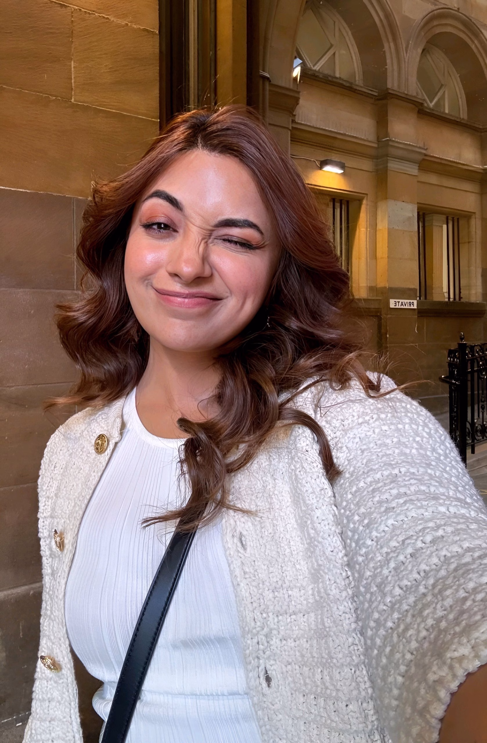 1036109458032343198_1