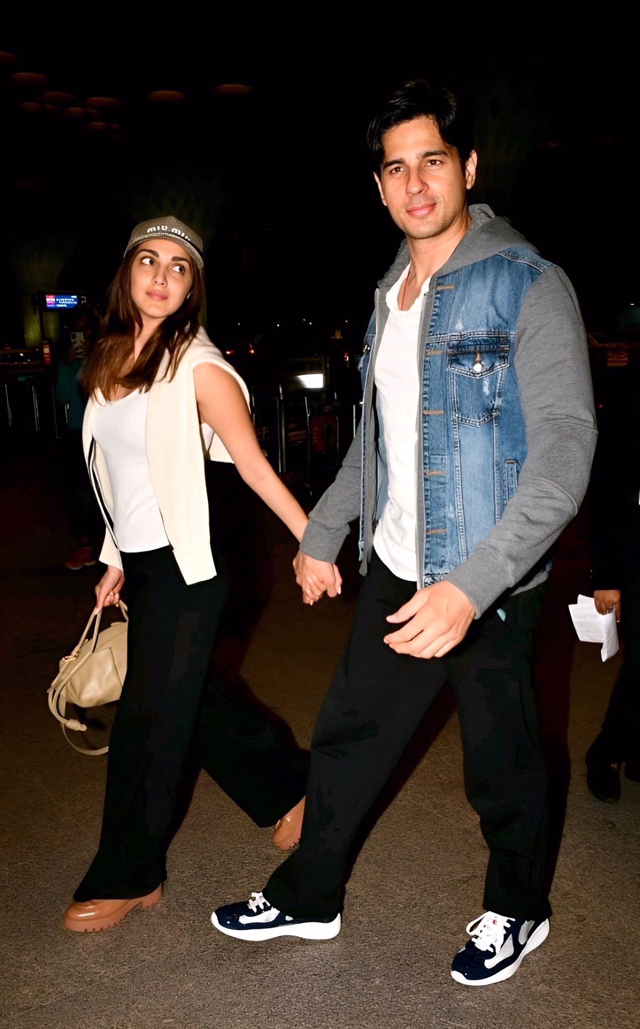 1036109458032423230_1