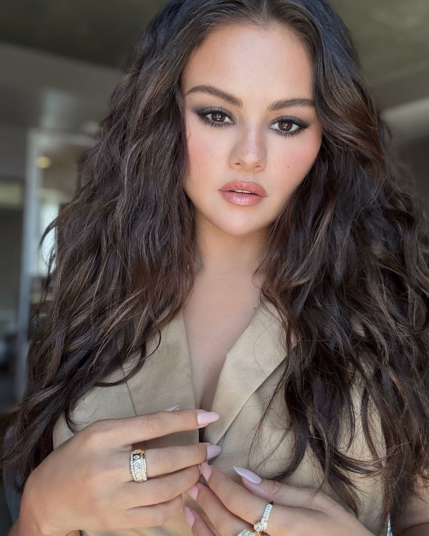 1036109458032750819_1