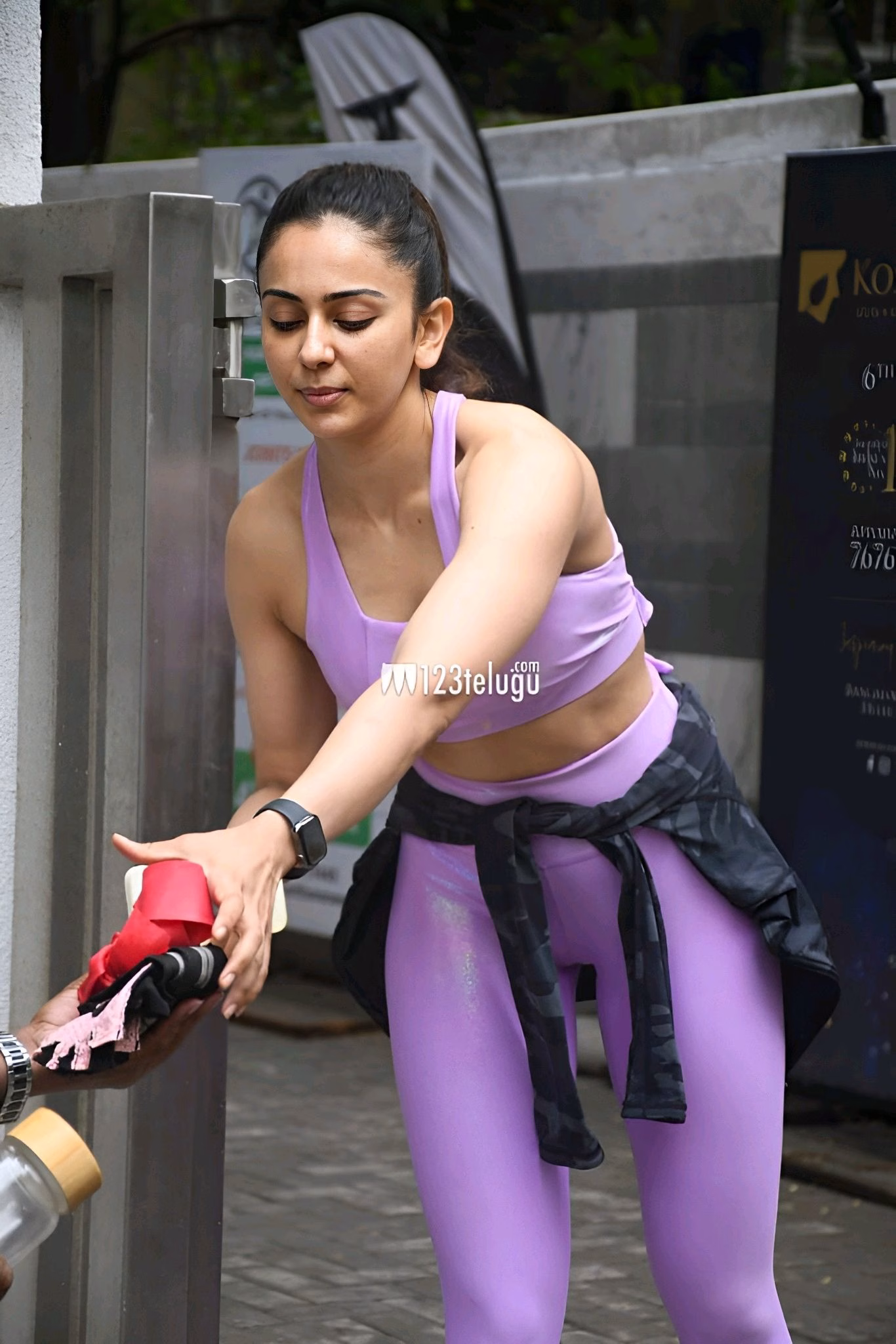 1036109458033218863_1