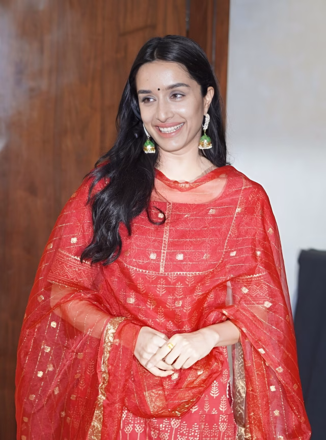 1036109458033470469_1