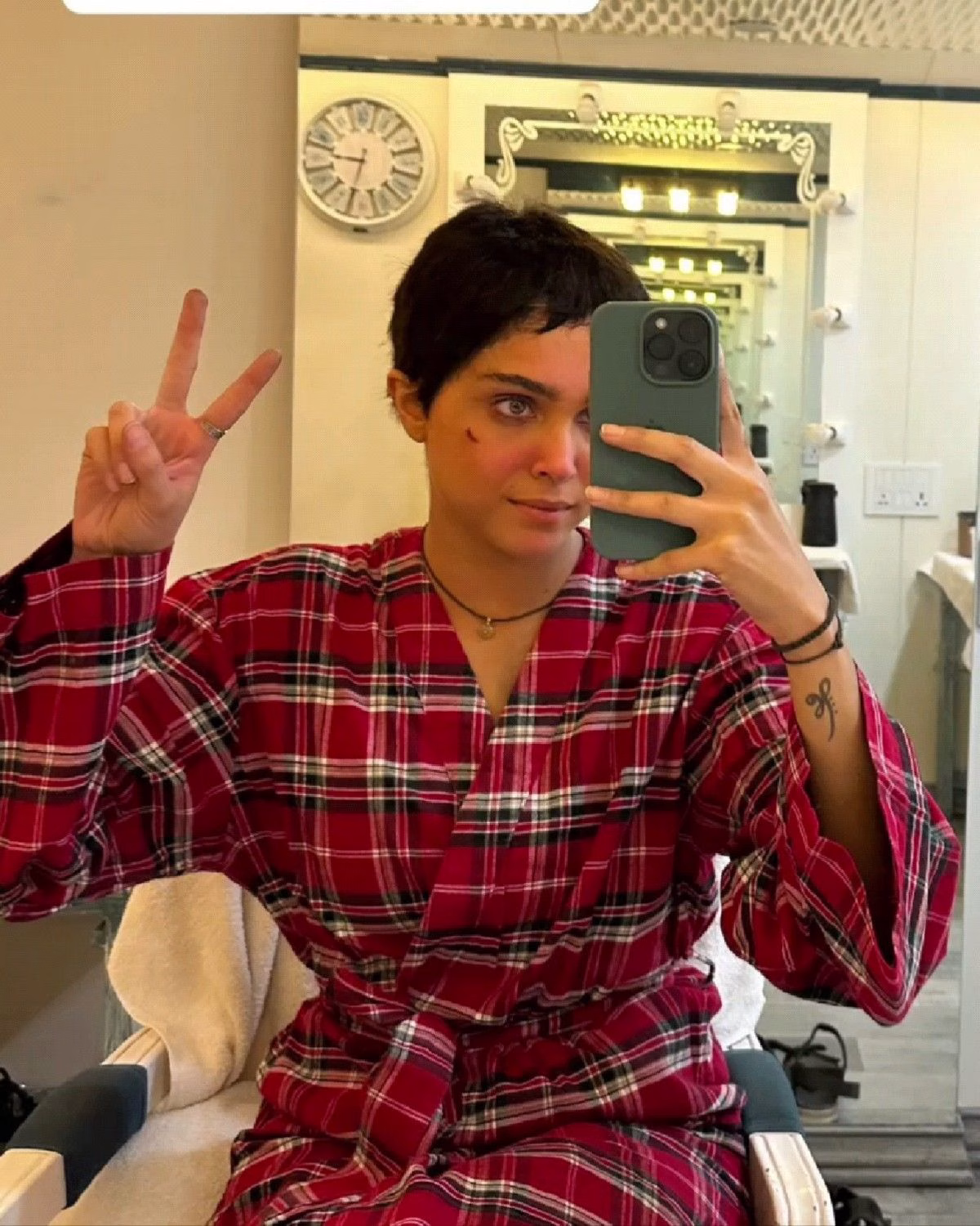 1036109458033788127_1