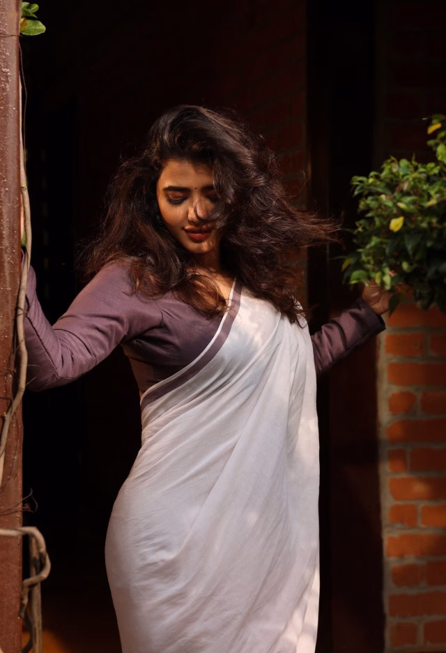 1036109458034072257_1