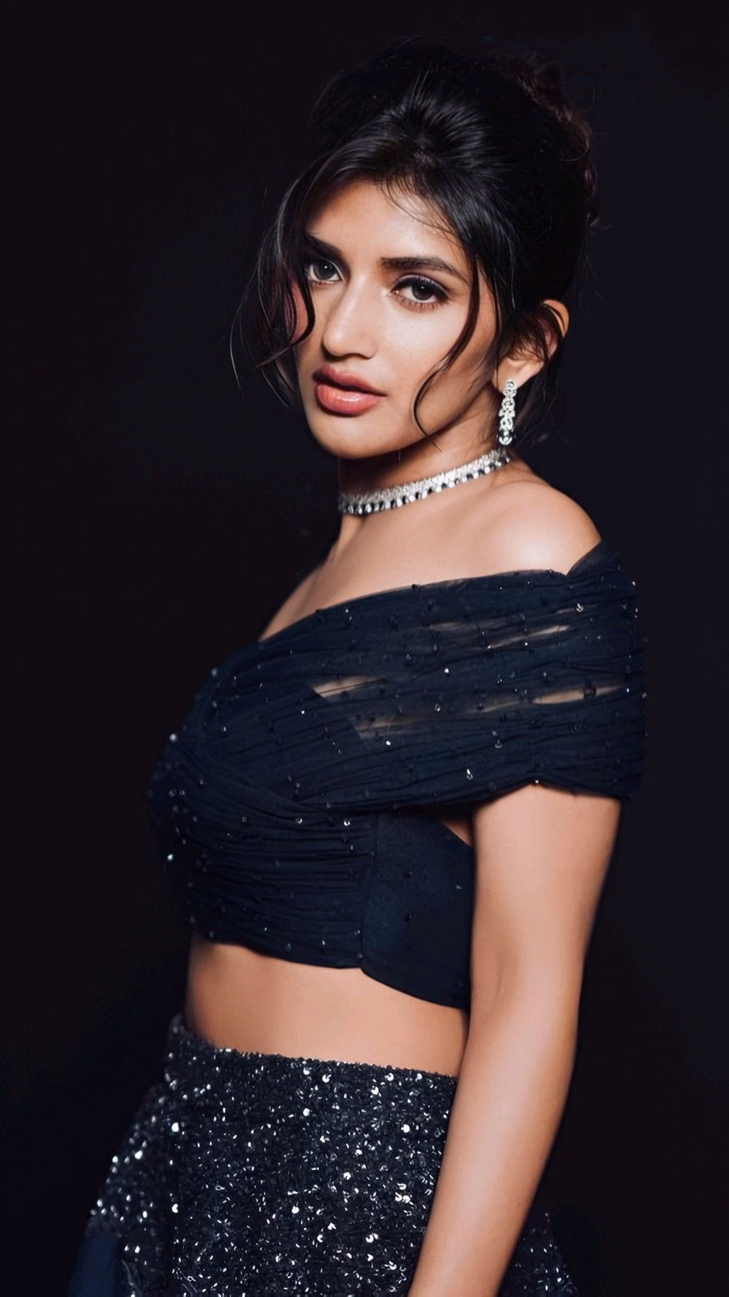 1036109458034378072_1