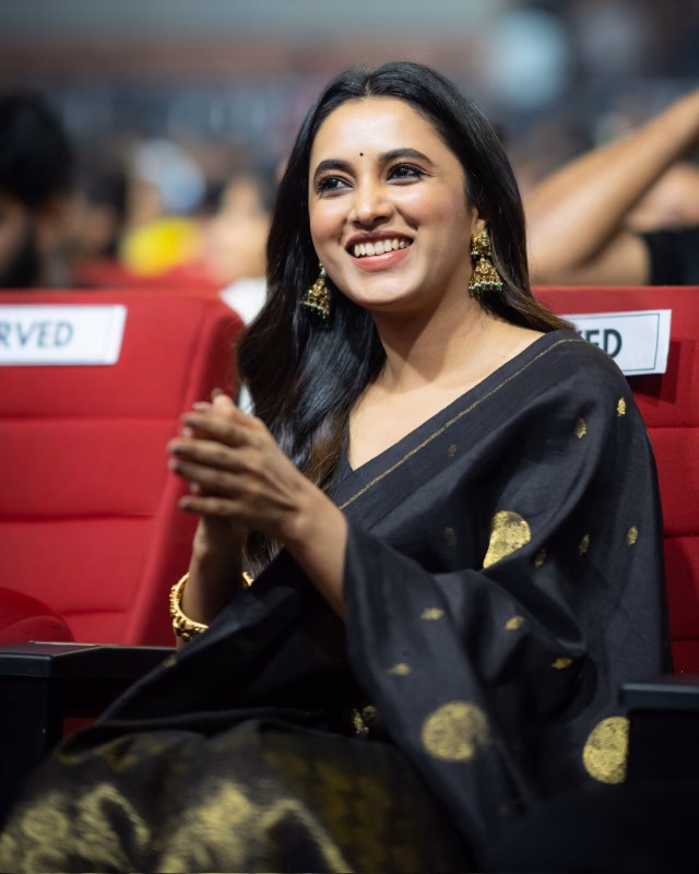 1036109458034506601_1