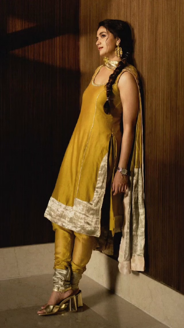 1036109458034668543_1