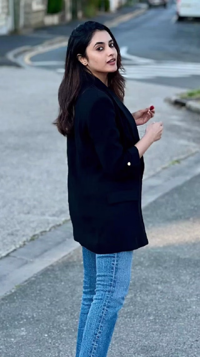 1036109458034781368_1