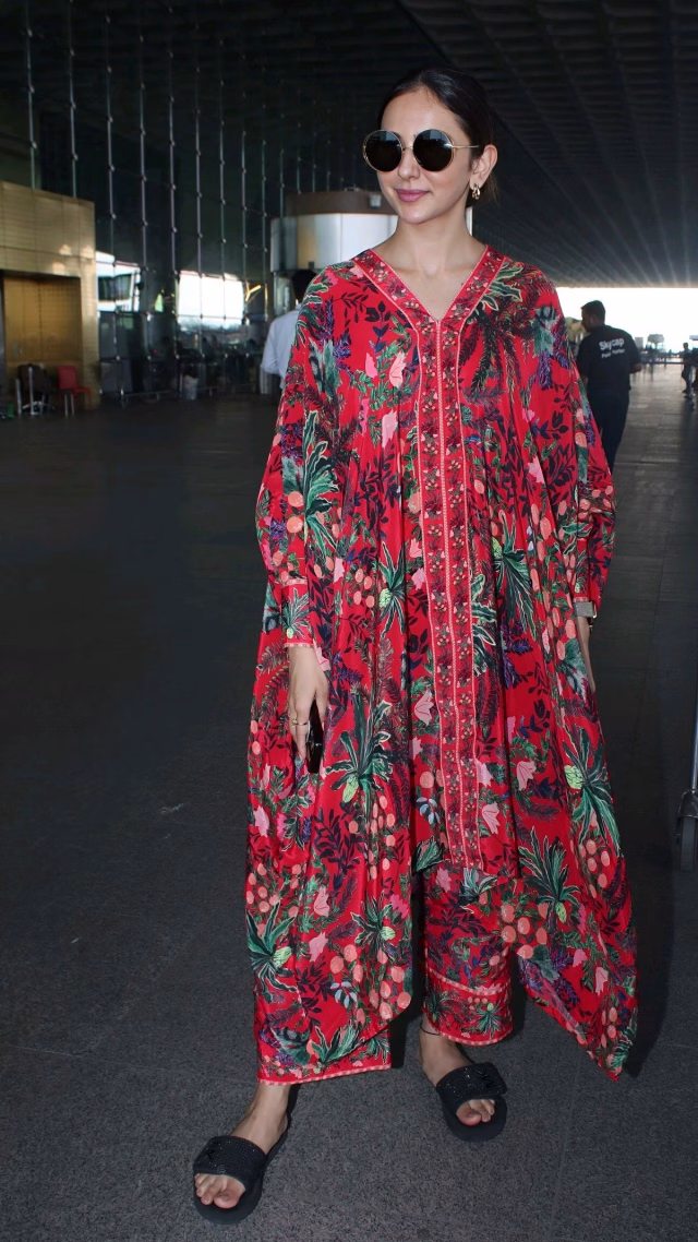 1036109458035229310_1