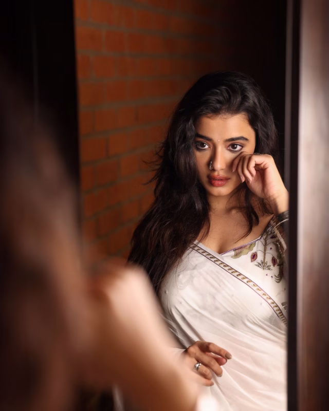 1036109458035549815_1