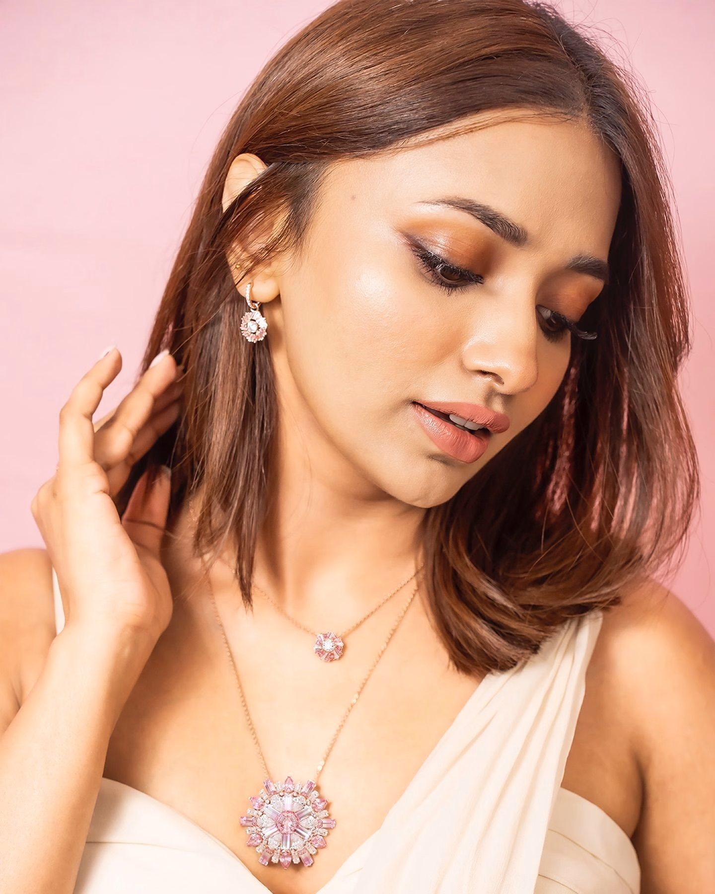 1036109458036024000_1