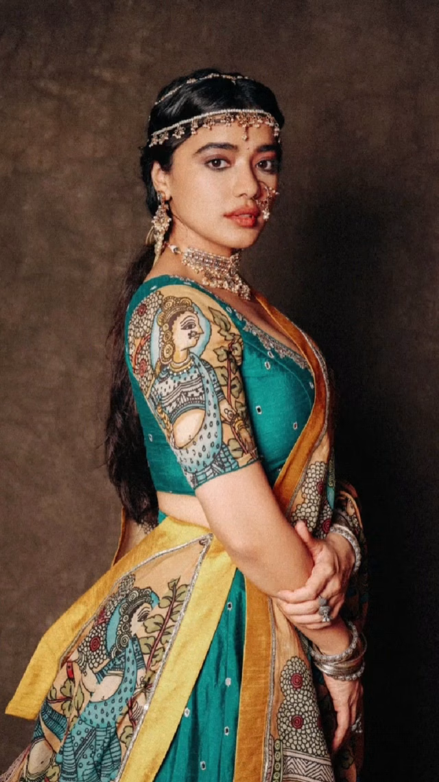 1036109458036065147_1