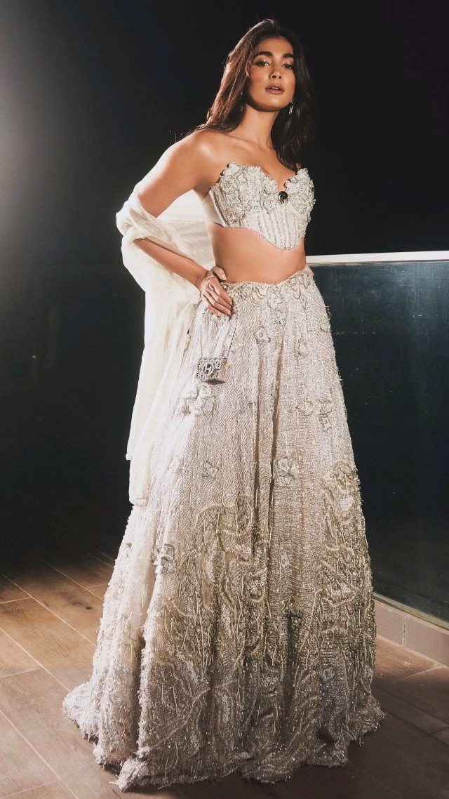 1036109458036238462_1