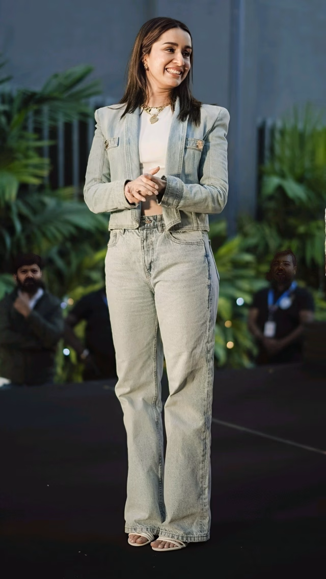 1036109458039259206_1