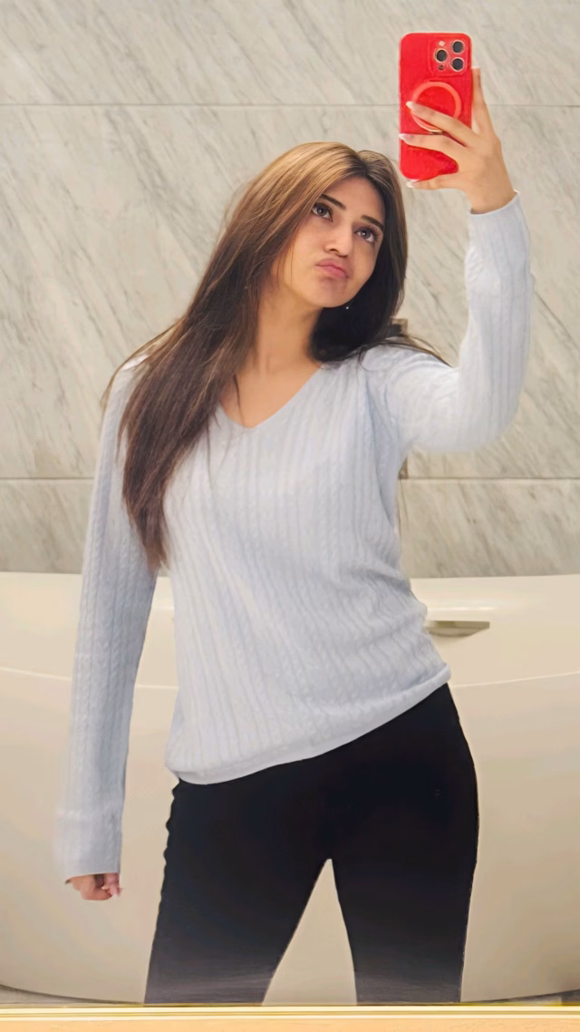 1036109458039675840_1