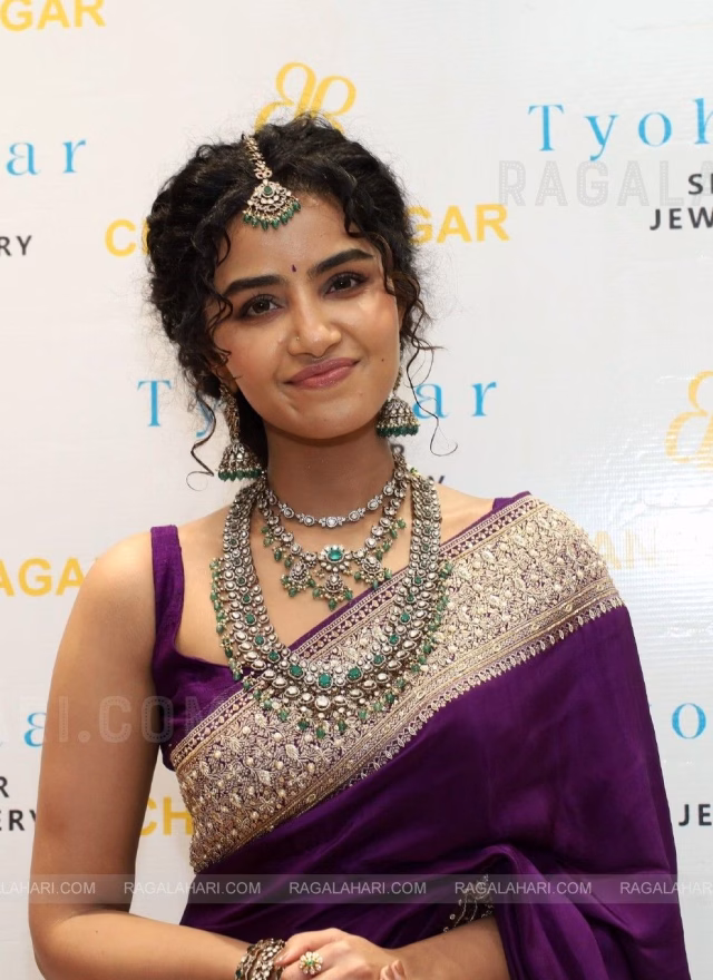 1036109458040459343_1