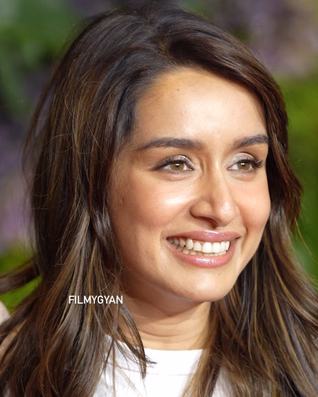 1036109458042542682_1