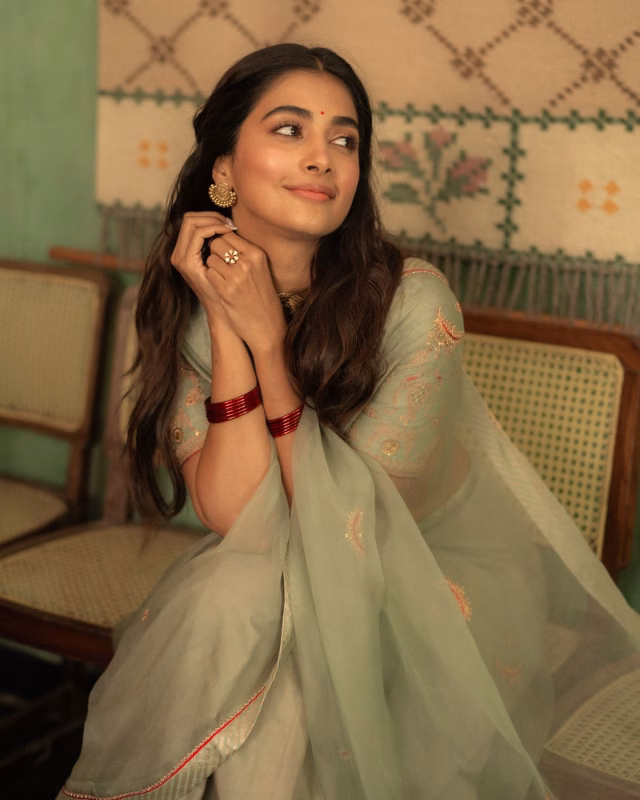 1036109458042888188_1