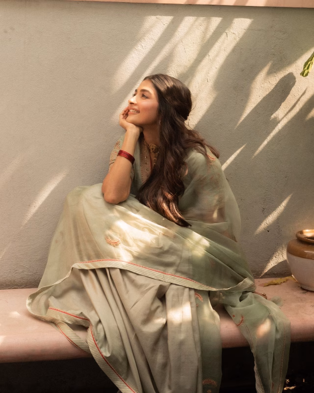 1036109458042890058_1