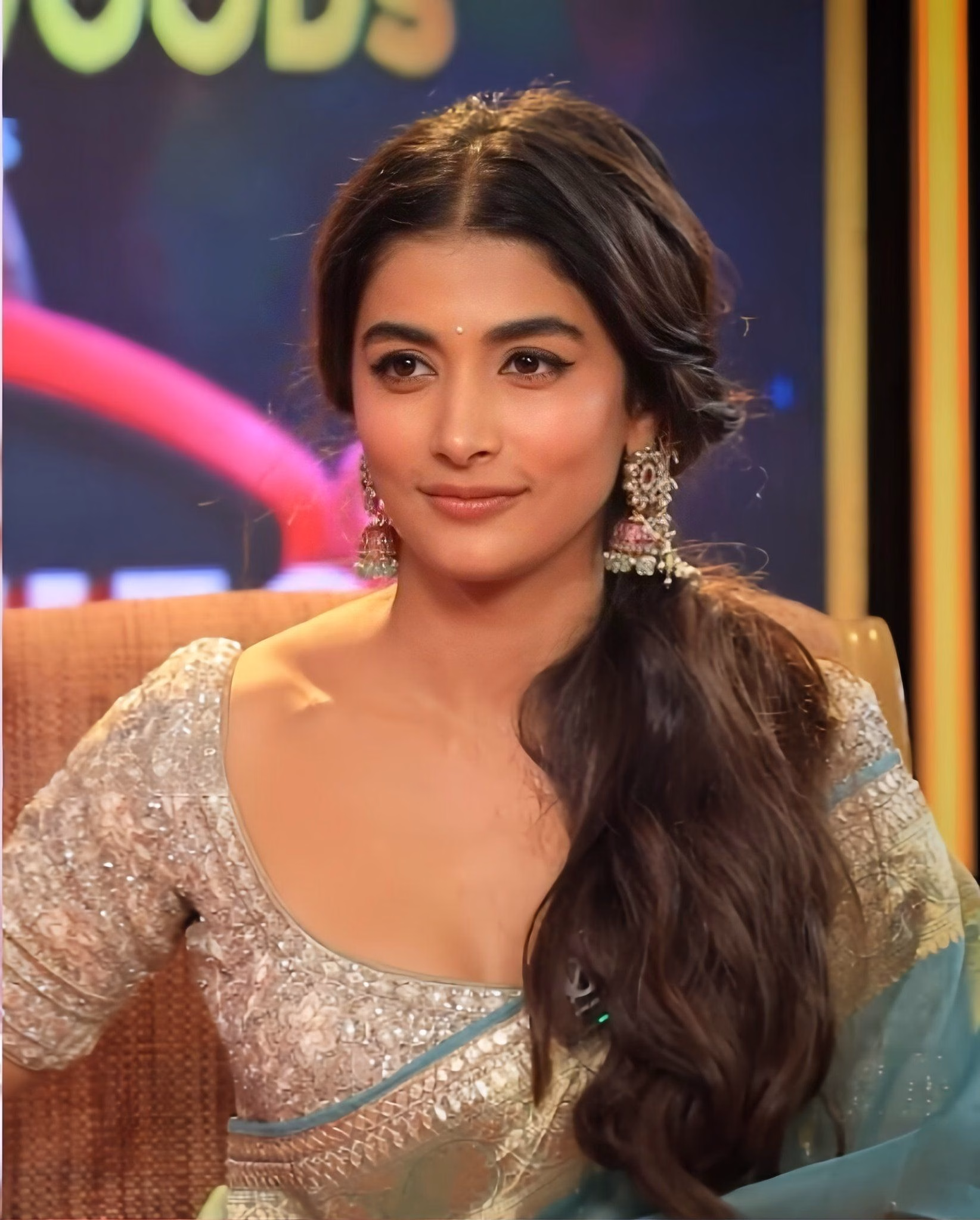 1036109458042979643_1