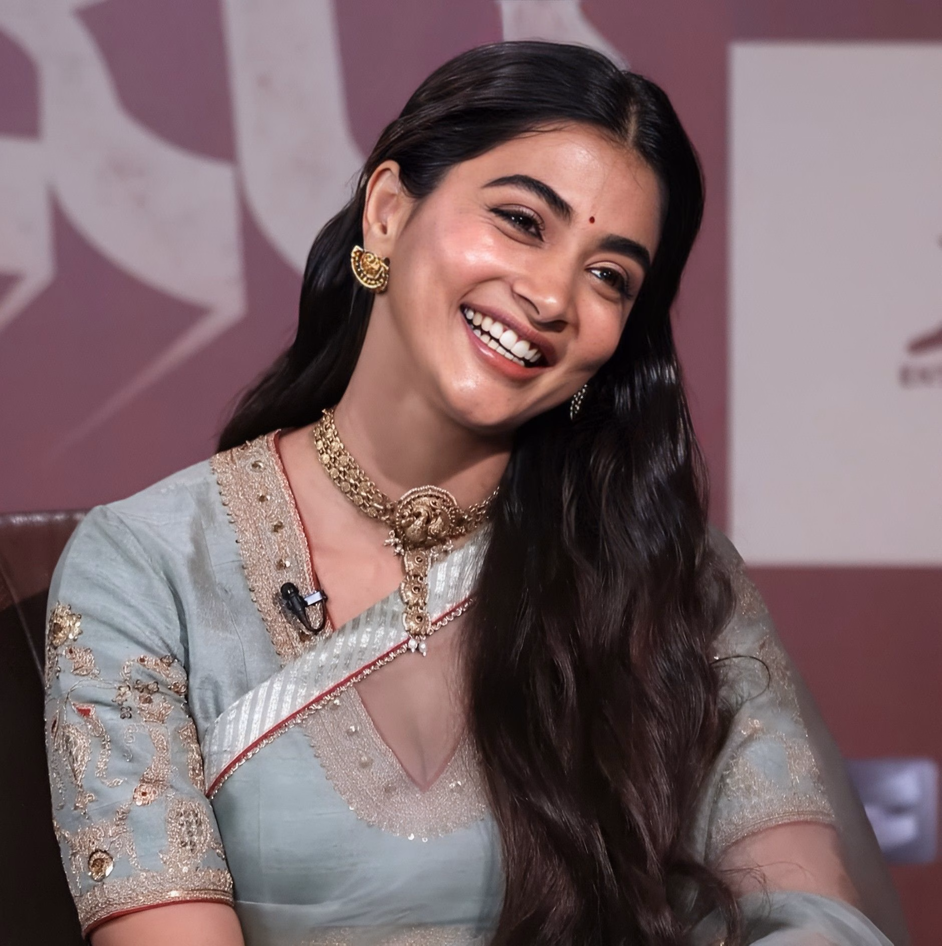 1036109458043030828_1