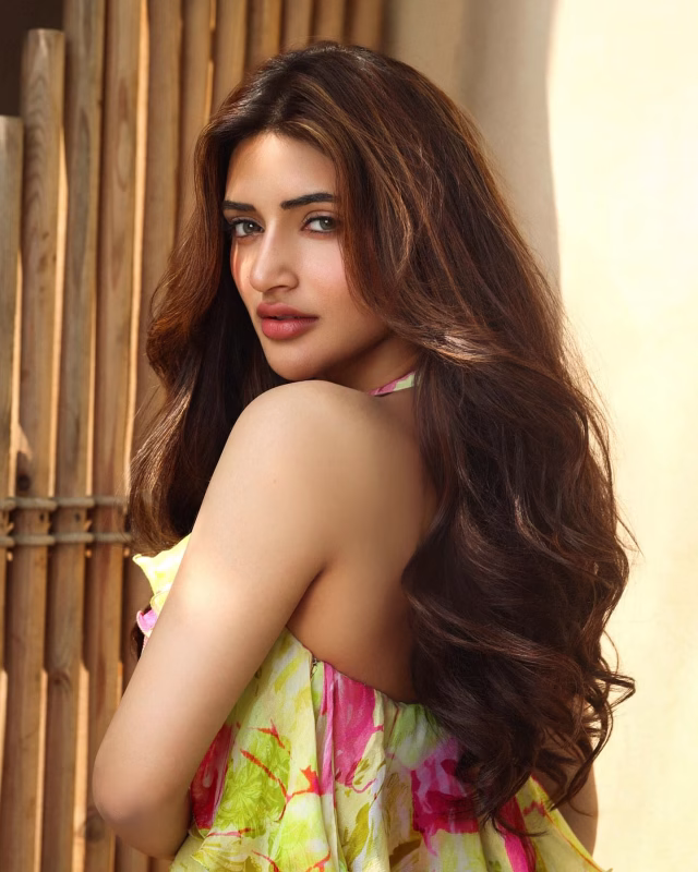 1036109458044506687_1