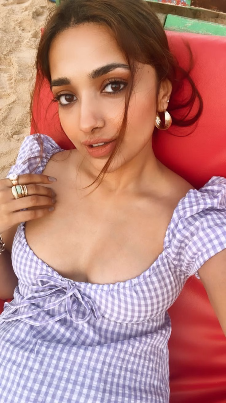 1036109458045552418_1