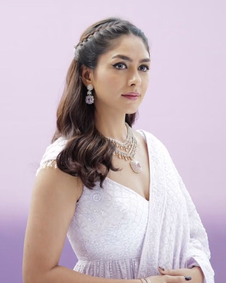 Mrunal Thakur