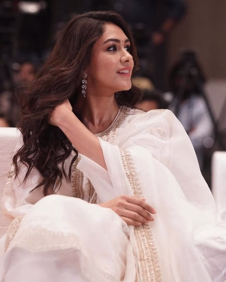 Mrunal Thakur