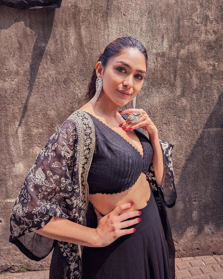 Mrunal Thakur
