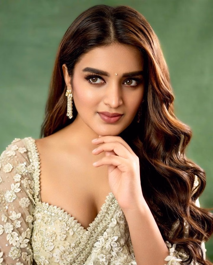 Nidhhi Agerwal