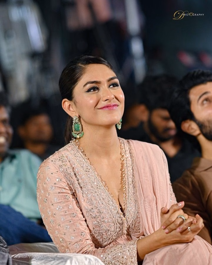 Mrunal Thakur