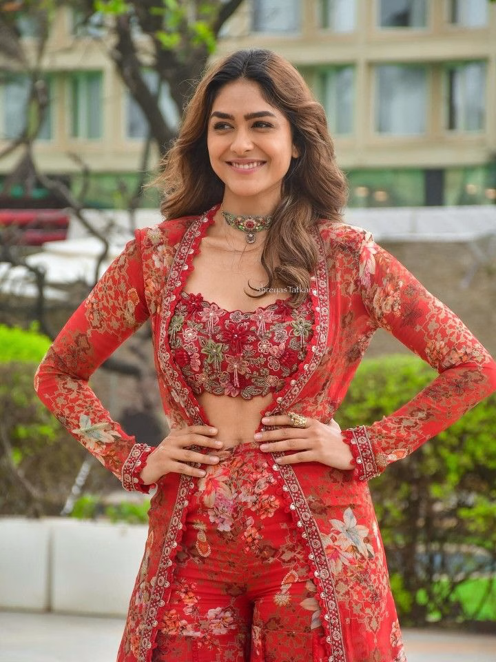 Mrunal Thakur