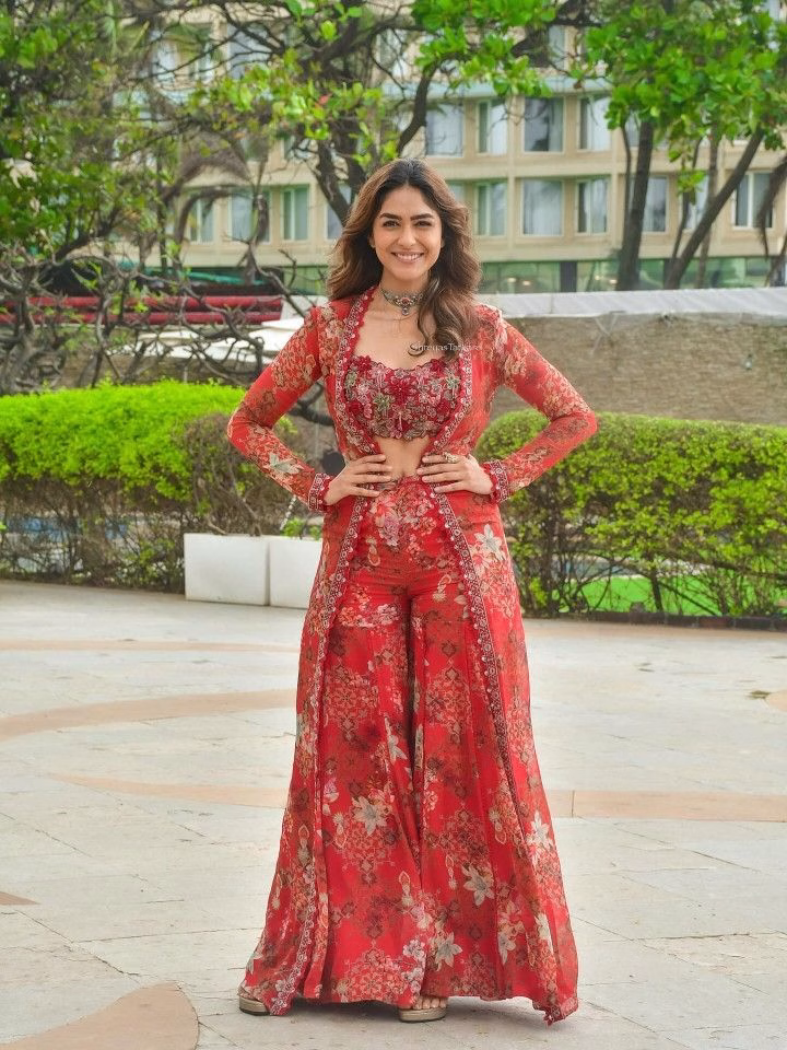 Mrunal Thakur