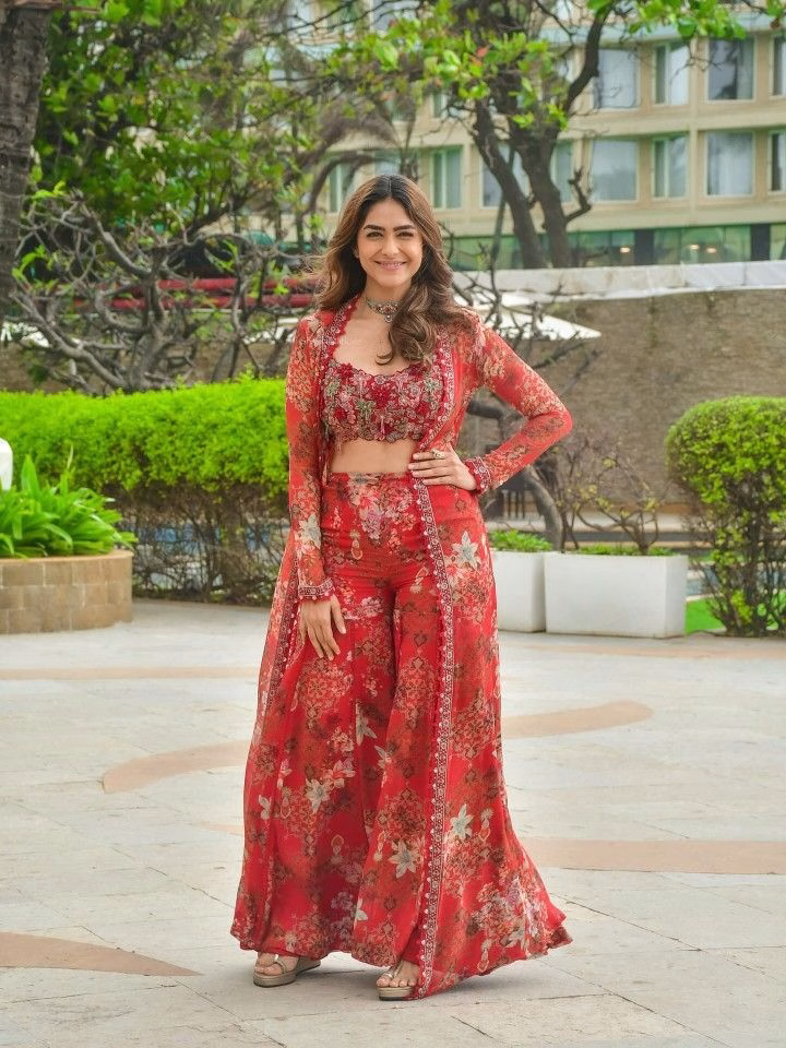 Mrunal Thakur