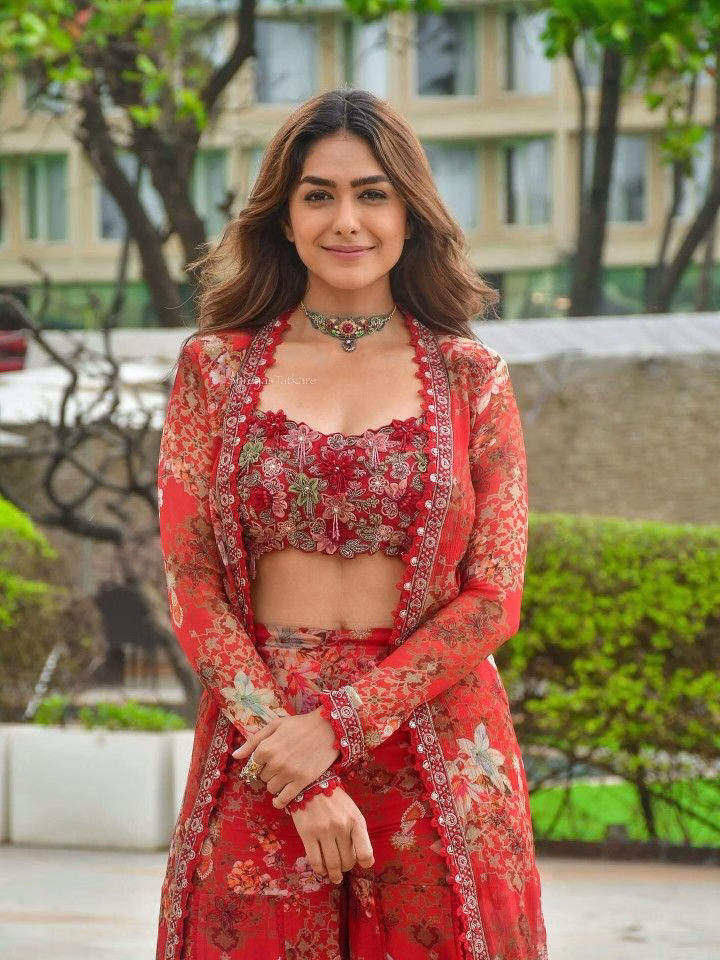 Mrunal Thakur