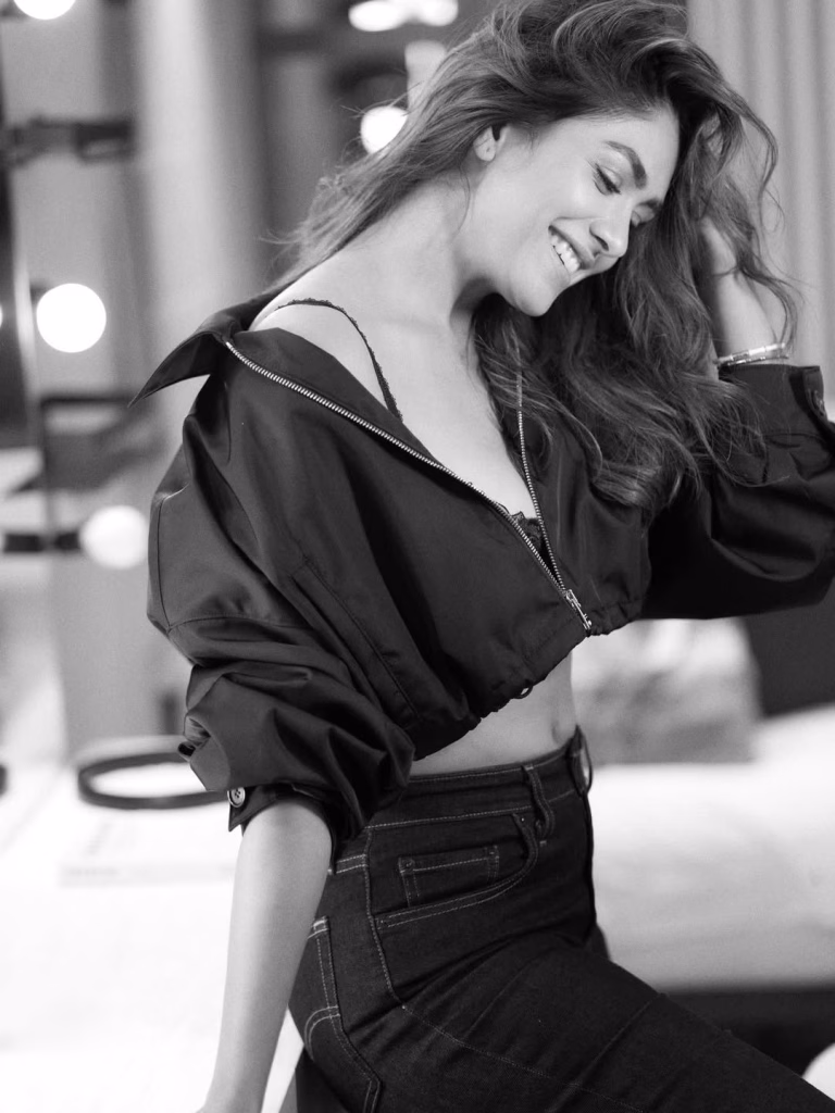 Mrunal Thakur