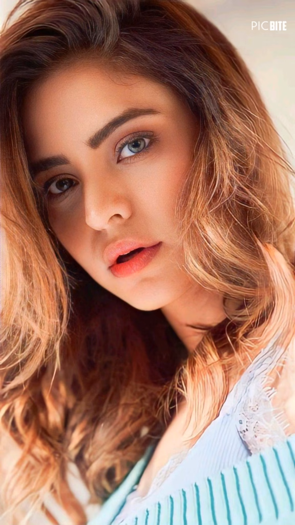 Aamna Sharif