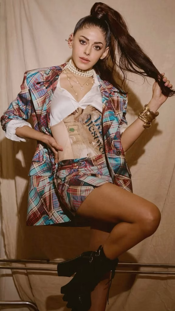 Alaya F
