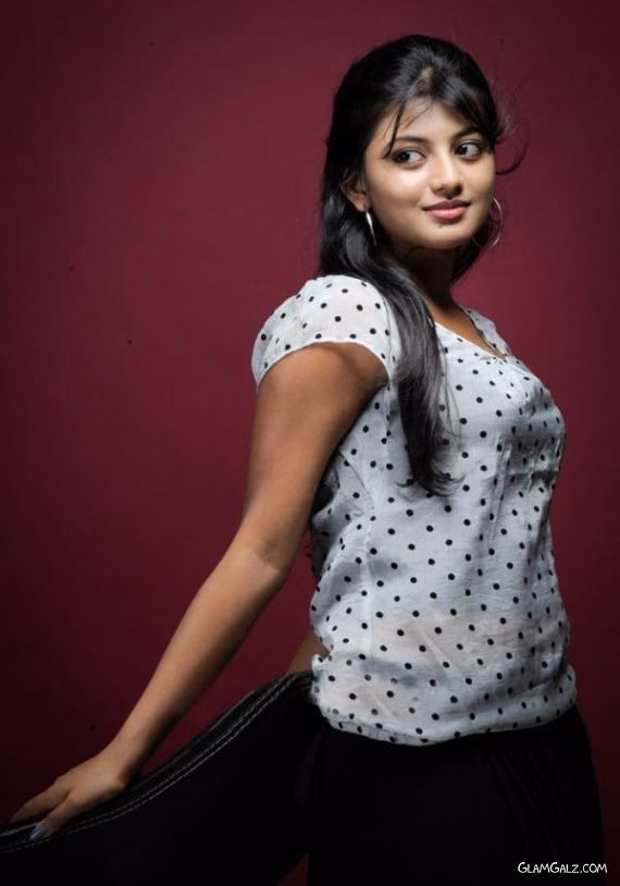 Anandhi
