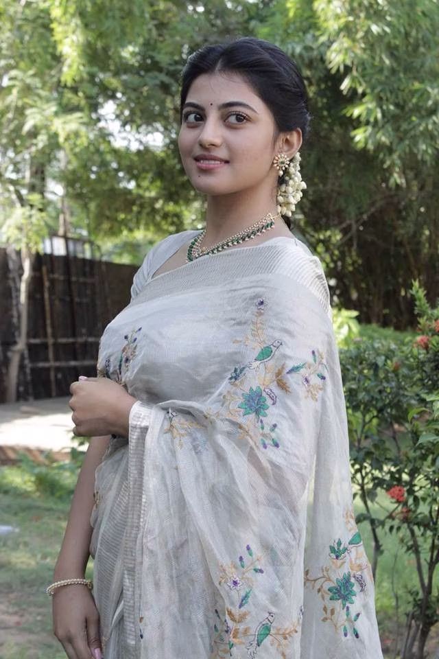 Anandhi