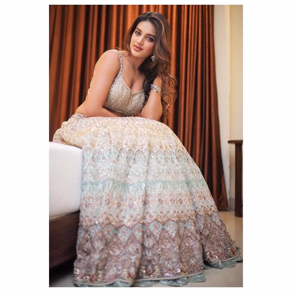 Nidhhi Agerwal