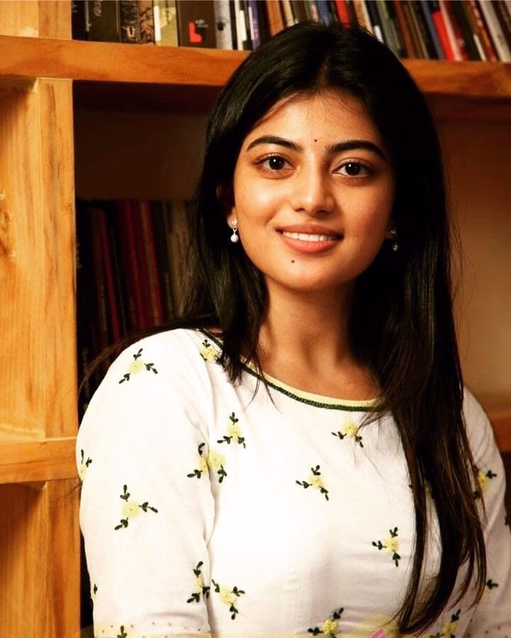 Anandhi