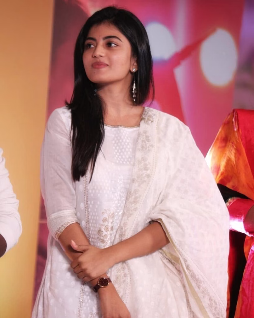 Anandhi