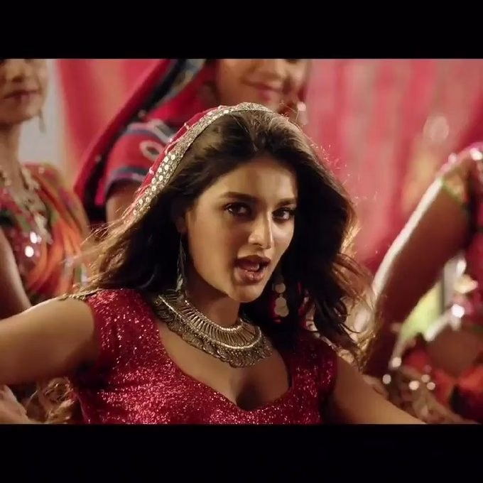 Nidhhi Agerwal