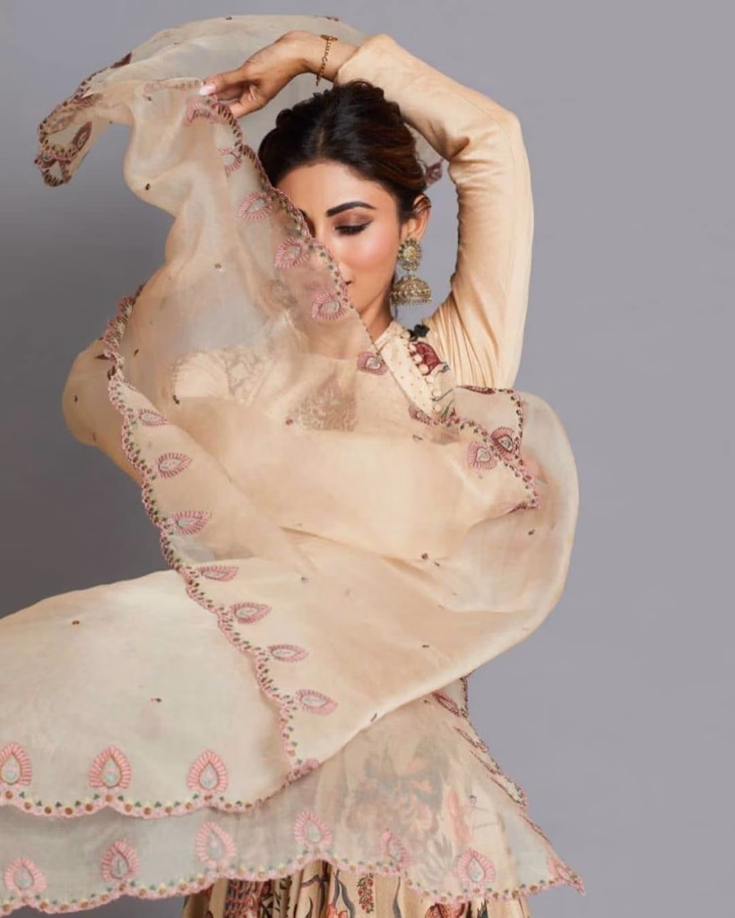 Mouni Roy