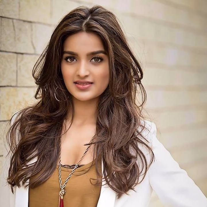Nidhhi Agerwal