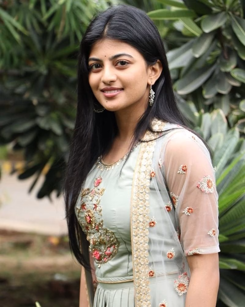 Anandhi