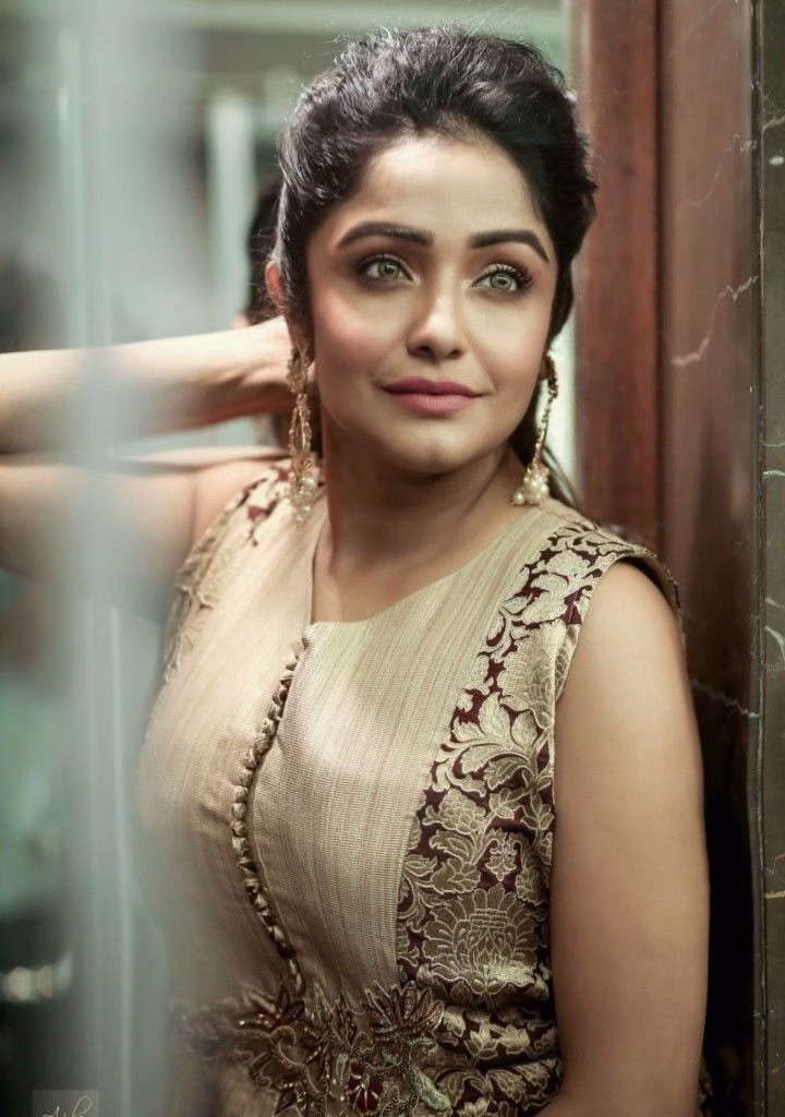 Sayantani Guhathakurta