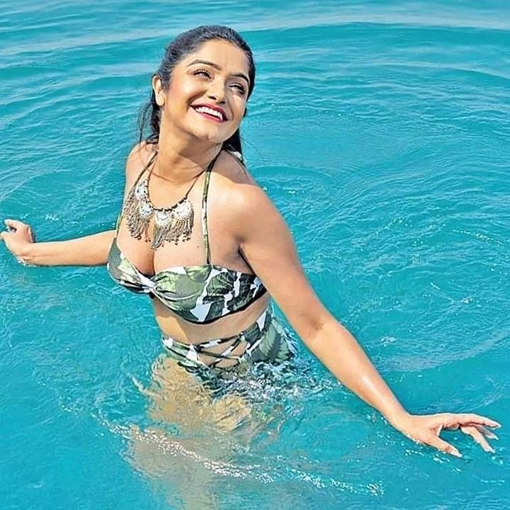Sayantani Guhathakurta
